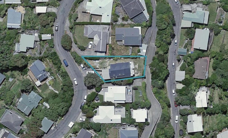 118 Nevay Road, Karaka Bays, Wellington - Carousel 1