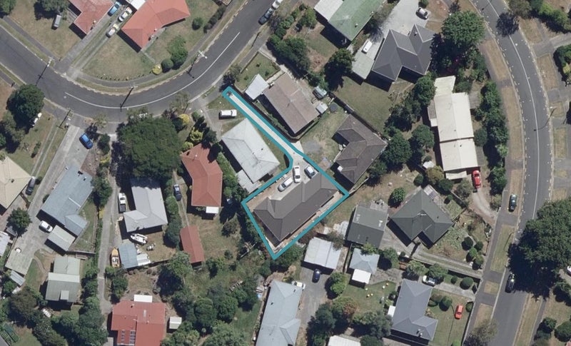 42A Liston Crescent, Hillcrest, Hamilton - Carousel 1