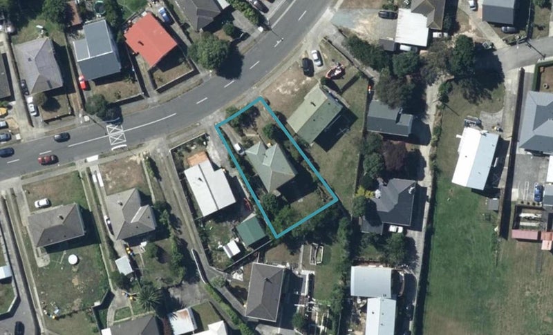 47 Takapuwahia Drive, Takapuwahia, Porirua - Carousel 1