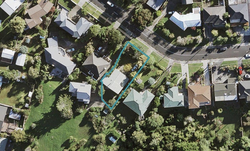 34 James Tyler Crescent, Lynfield, Auckland - Carousel 1