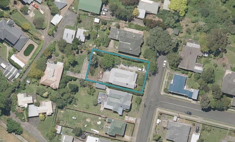 4 Fife Street, Durie Hill, Whanganui - Carousel 1