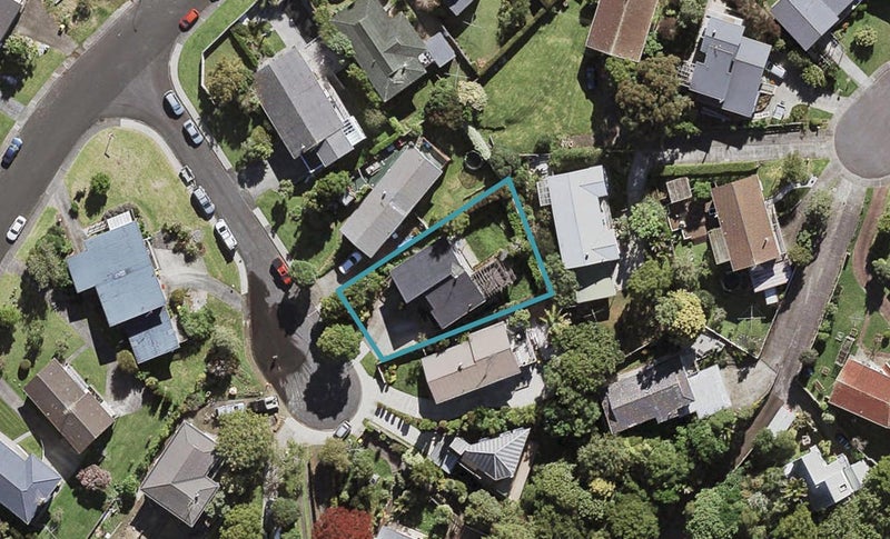 5 Almadale Place, Hillcrest, Auckland - Carousel 1