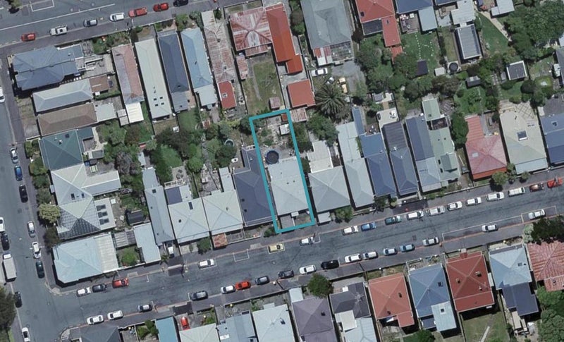11 Picton Avenue, Newtown, Wellington - Carousel 1