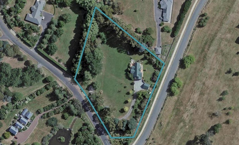 2 Milford Downs, Lansdowne, Masterton - Carousel 1
