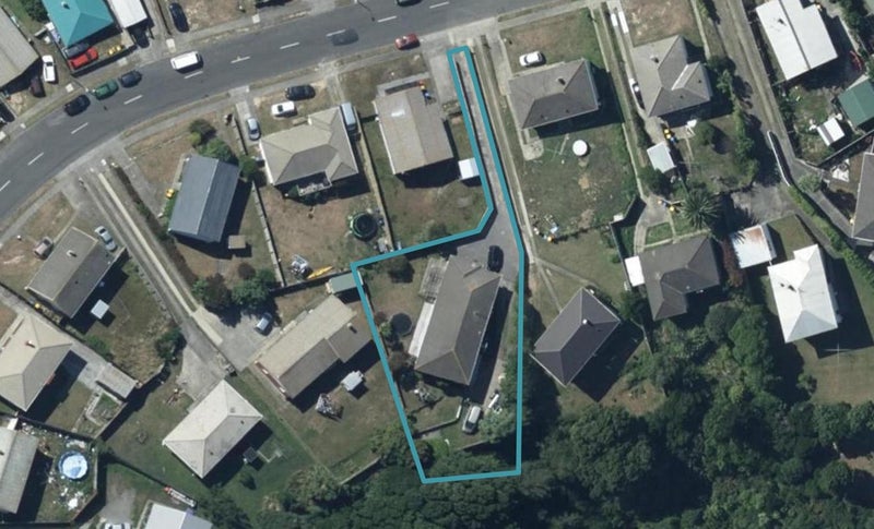 31 Takapuwahia Drive, Takapuwahia, Porirua - Carousel 1