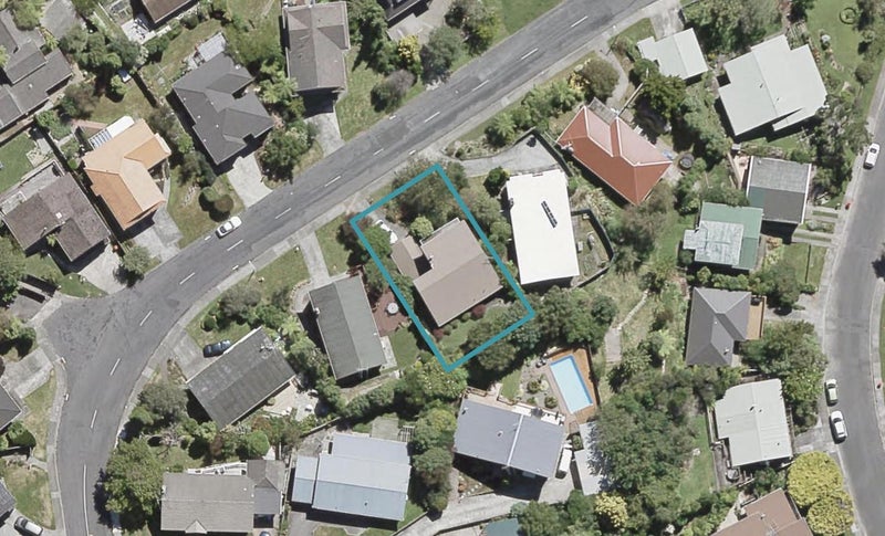 13 Sunbrae Drive, Silverstream, Upper Hutt - Carousel 1
