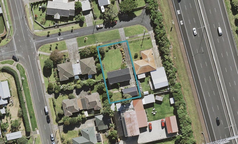 20 Miro Road, Mangere Bridge, Auckland - Carousel 1