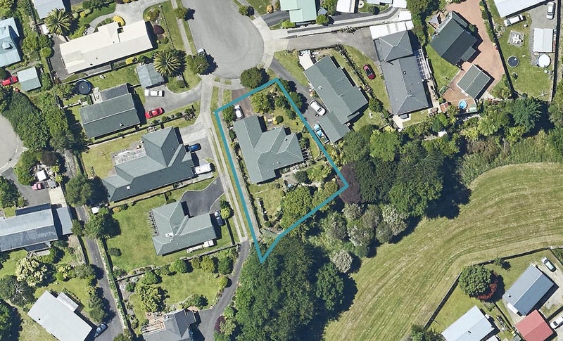 10 Elmslie Place, Owhata, Rotorua - Carousel 1