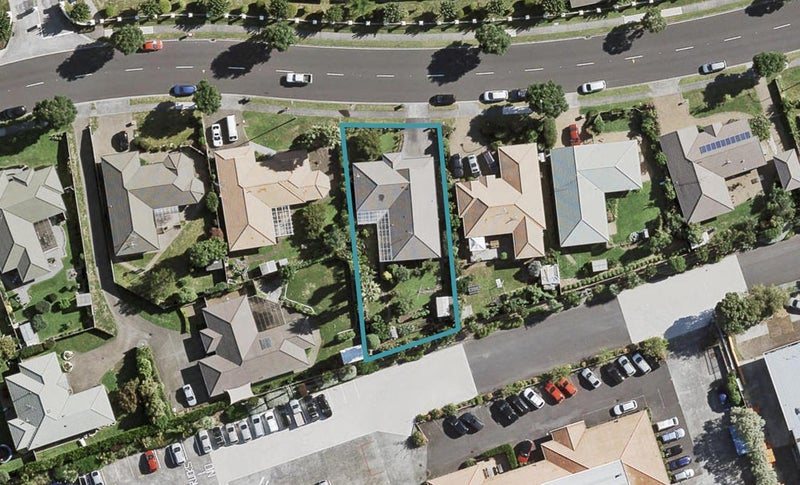 10 Longford Park Drive, Takanini, Auckland - Carousel 1