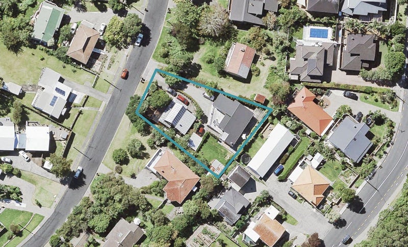 2/12 Philson Terrace, Browns Bay, Auckland - Carousel 1