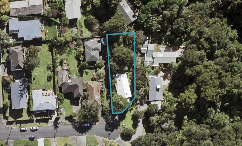 42 Tui Glen Road, Birkenhead, Auckland - Carousel 1
