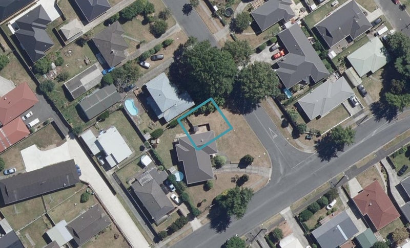 1/1 Dover Road, St Andrews, Hamilton - Carousel 1