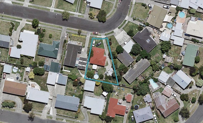 11 Lyttelton Crescent, Tamatea, Napier - Carousel 1