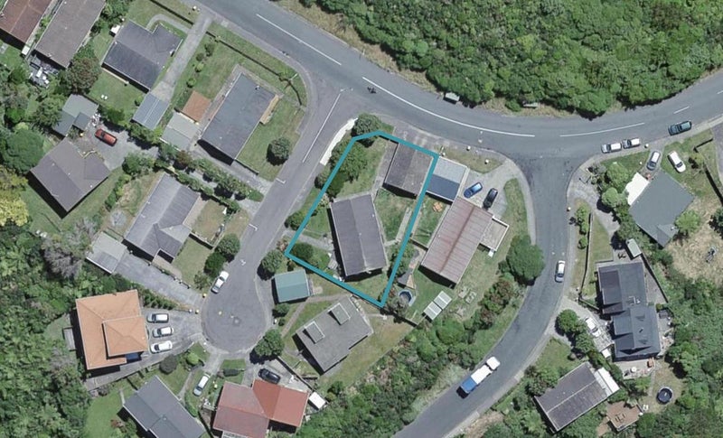 1 Penlington Place, Karori, Wellington - Carousel 1