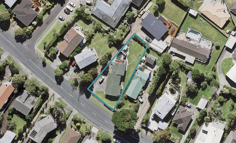 139 Waimumu Road, Massey, Auckland - Carousel 1
