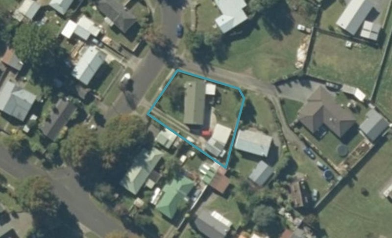 2/2 Poihaere Street, Tūrangi - Carousel 1
