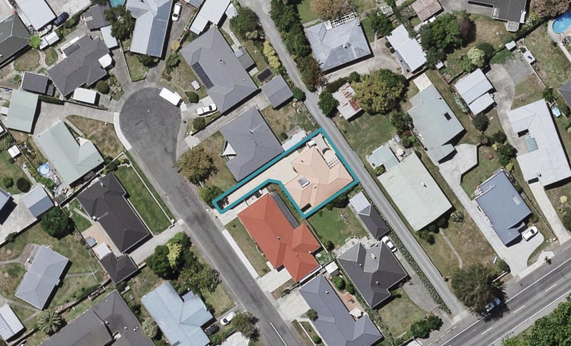 208 Galway Place, Mayfair, Hastings - Carousel 1
