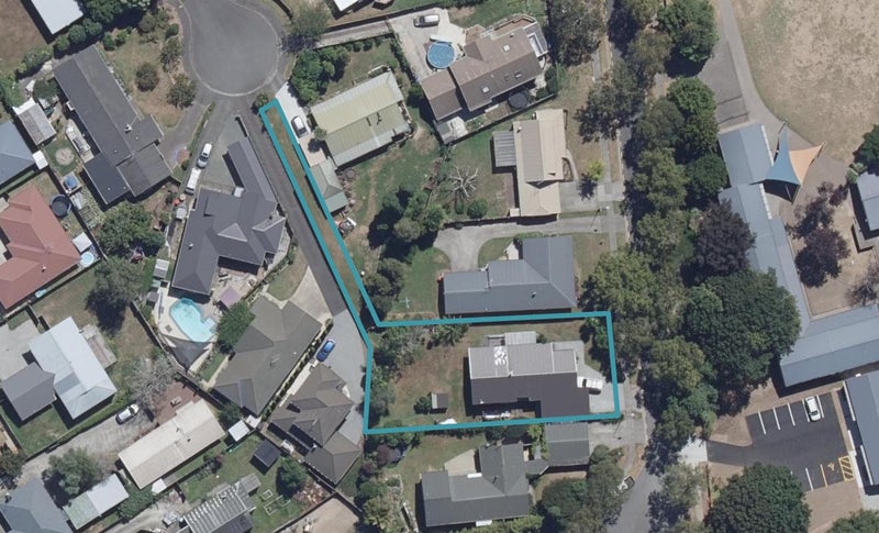 18 Mullane Street, Hillcrest, Hamilton - Carousel 1