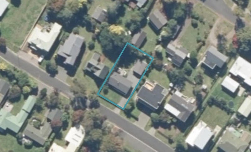 23 Nisbet Terrace, Taupo - Carousel 1