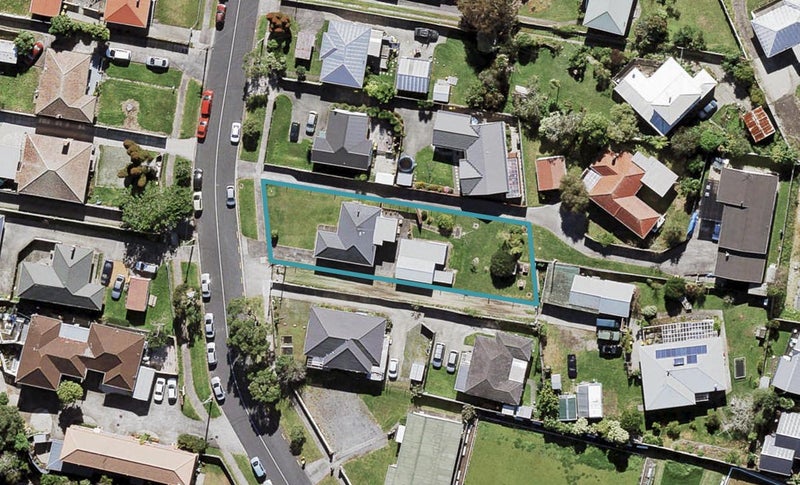 17 Reid Road, New Lynn, Auckland - Carousel 1