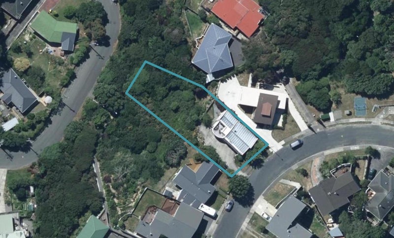 18 Lagden Street, Camborne, Porirua - Carousel 1
