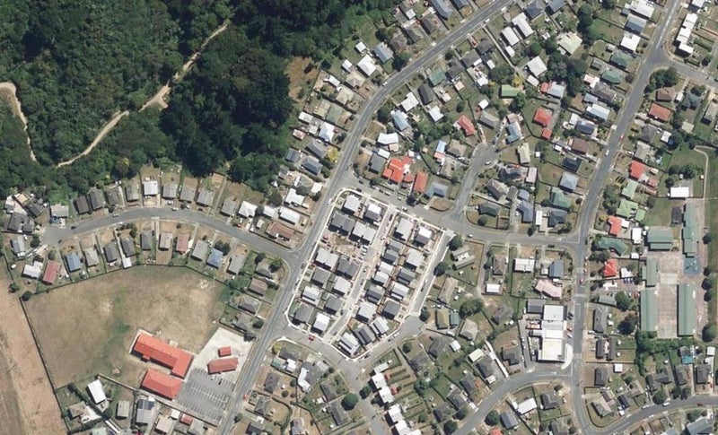 2 Falcon Street, Cannons Creek, Porirua - Carousel 1