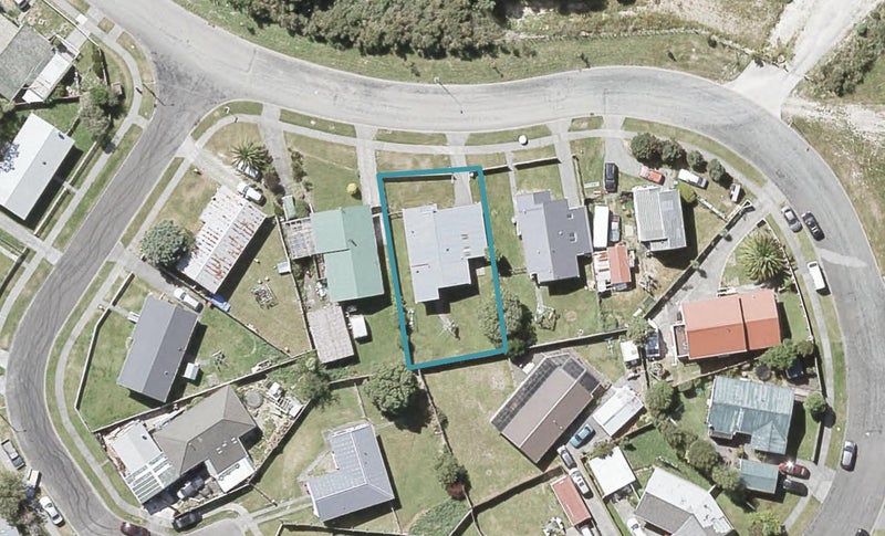 53 Antrim Crescent, Wainuiomata, Lower Hutt - Carousel 1