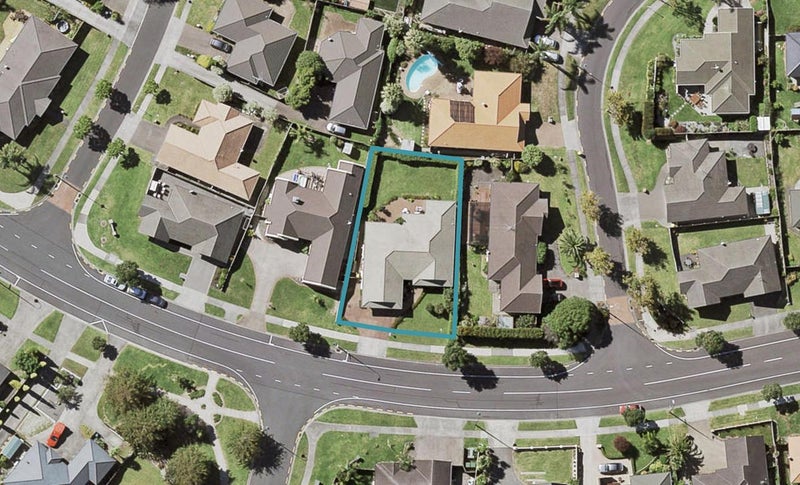 16 Maghera Drive, East Tamaki Heights, Auckland - Carousel 1