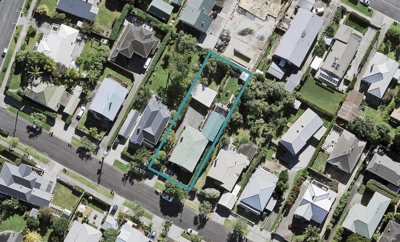 57 Springfield Road, Morningside, Auckland - Carousel 1