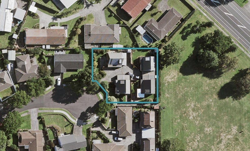 1/28 Ross Martin Court, Conifer Grove, Takanini - Carousel 1