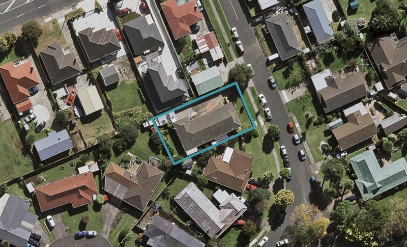 2/18 Meadowcourt Drive, Manukau, Auckland - Carousel 1