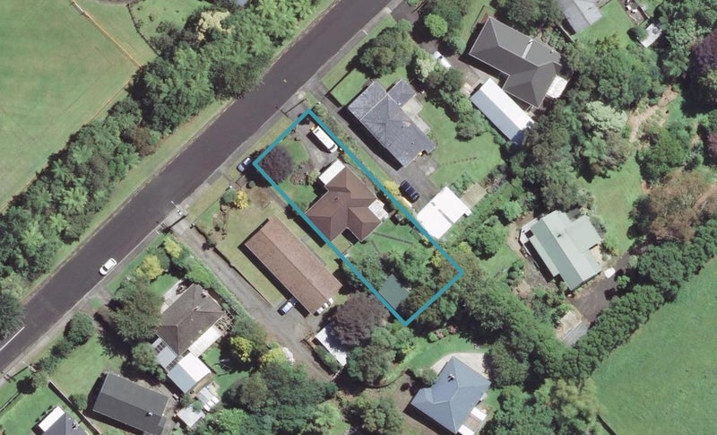 21 Curtis Street, Okato, Okato - Carousel 1