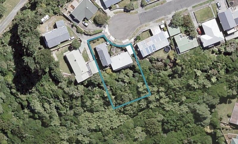 1/12 Maple Grove, Maungaraki, Lower Hutt - Carousel 1