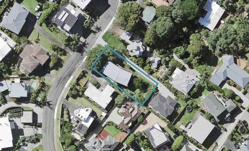 23 Eastcliffe Road, Castor Bay, Auckland - Carousel 1