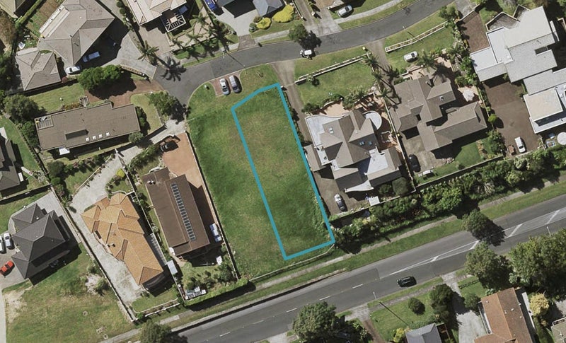 8A Rosewood Place, Goodwood Heights, Auckland - Carousel 1