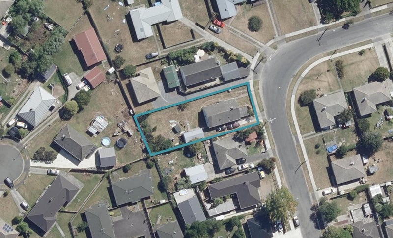 7 Yeats Crescent, Fairfield, Hamilton - Carousel 1