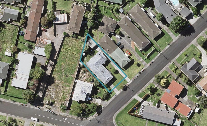 2/23 Riverview Road, Panmure, Auckland - Carousel 1
