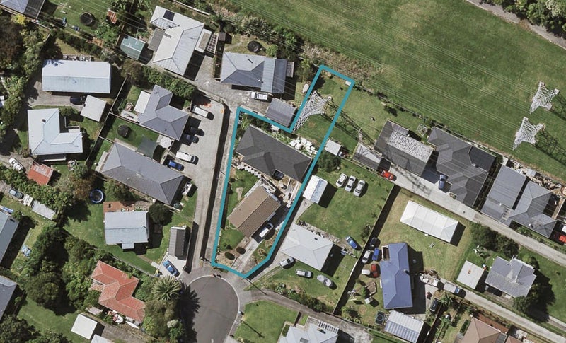 6 Young Road, Mount Wellington, Auckland - Carousel 1