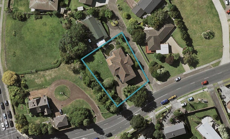 62 Redoubt Road, Goodwood Heights, Auckland - Carousel 1