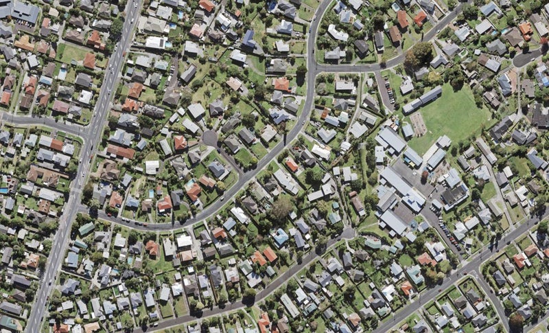 29 Tiroroa Avenue, Te Atatu South, Auckland - Carousel 1