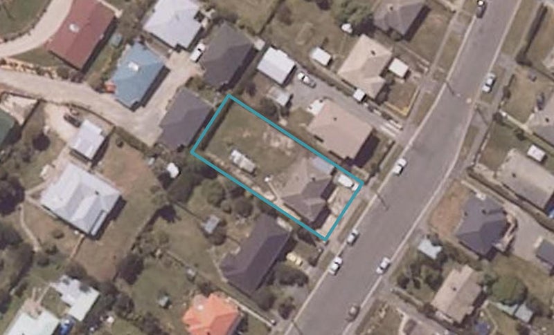 8 McLean Street, Oamaru North, Oamaru - Carousel 1