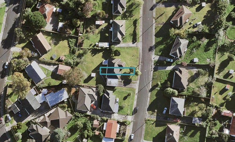 5 Sanft Avenue, Mount Roskill, Auckland - Carousel 1