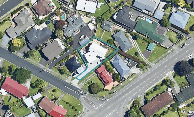 3B Smiths Road, Matua, Tauranga - Carousel 1