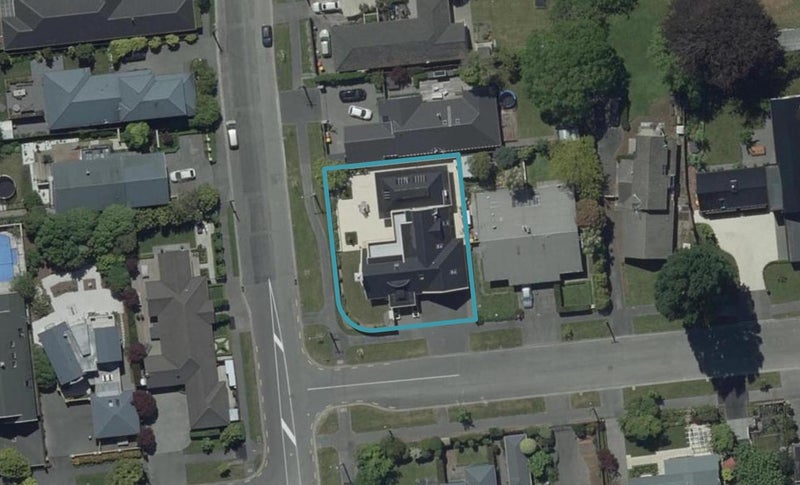 2/1 Daresbury Lane, Fendalton, Christchurch - Carousel 1
