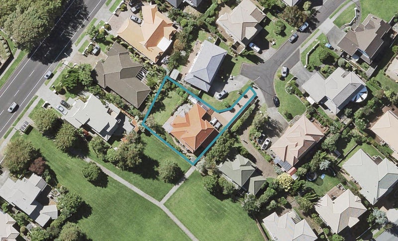 17 Highgate Place, Somerville, Manukau - Carousel 1