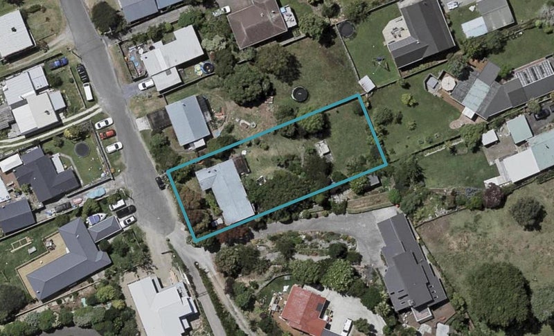 21 Ruru Road, Otaihanga, Paraparaumu - Carousel 1