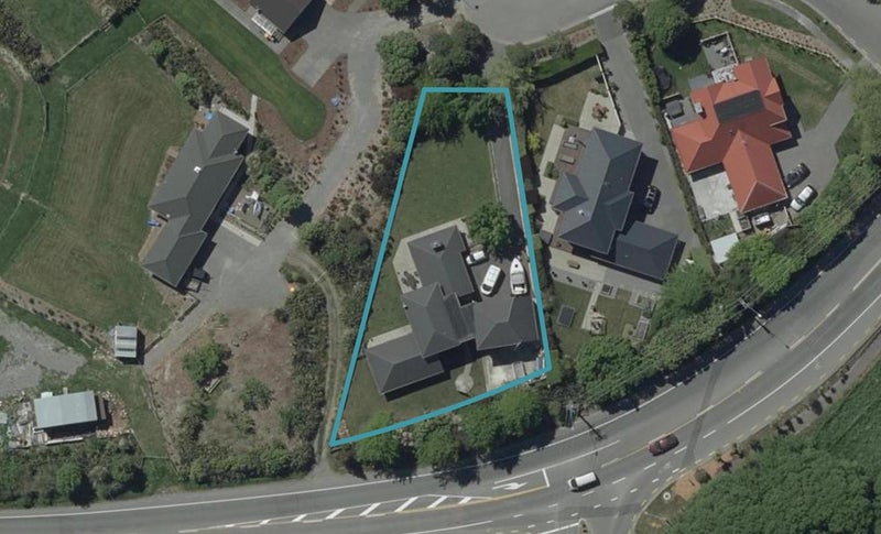 5 Boonwood Close, Westmorland, Christchurch - Carousel 1