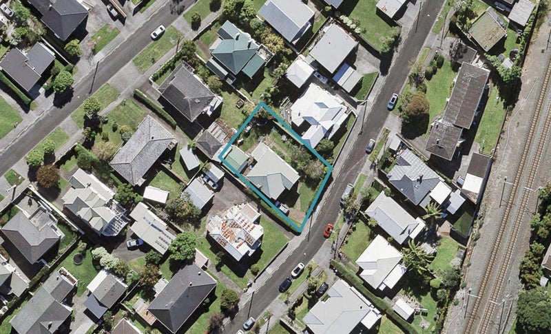 6 Prospero Terrace, Mount Albert, Auckland - Carousel 1
