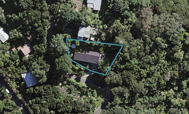 4 Upland Road, Omiha, Waiheke Island - Carousel 1