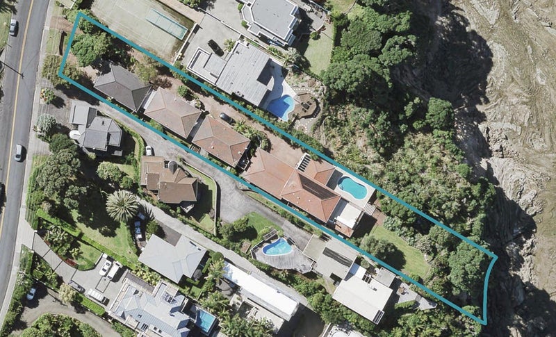 3/23 Beach Road, Castor Bay, Auckland - Carousel 1